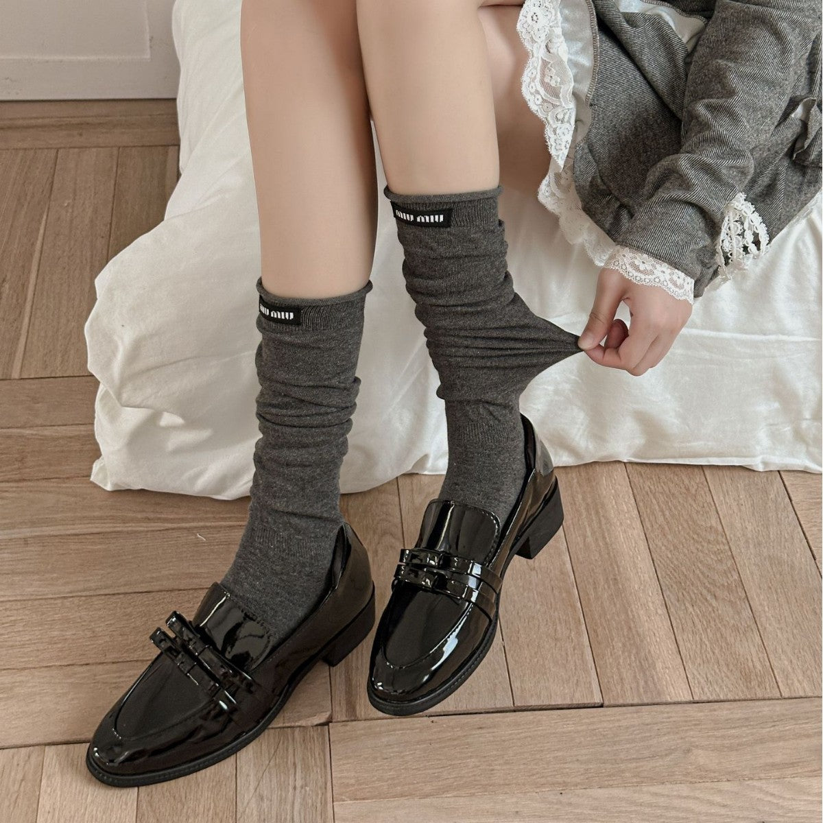 Women's Combed Cotton Knee-High Seamless Toe Socks